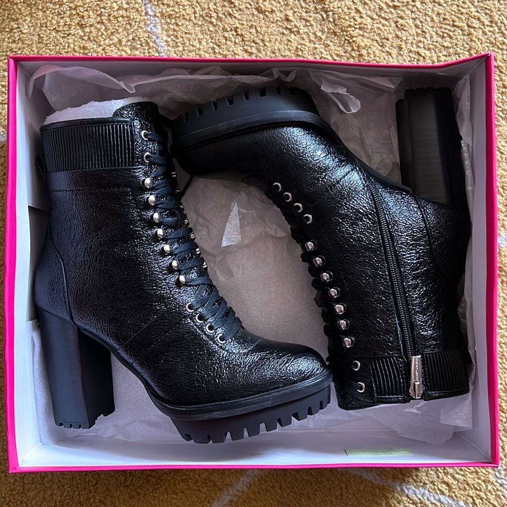 Vince Camuto Ermania Black Moon Leather Heeled Lace-Up Combat Boots